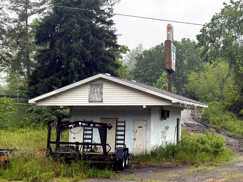 Lonesome Pine Drive-In - From Vermonter At Heart On Facebook (newer photo)